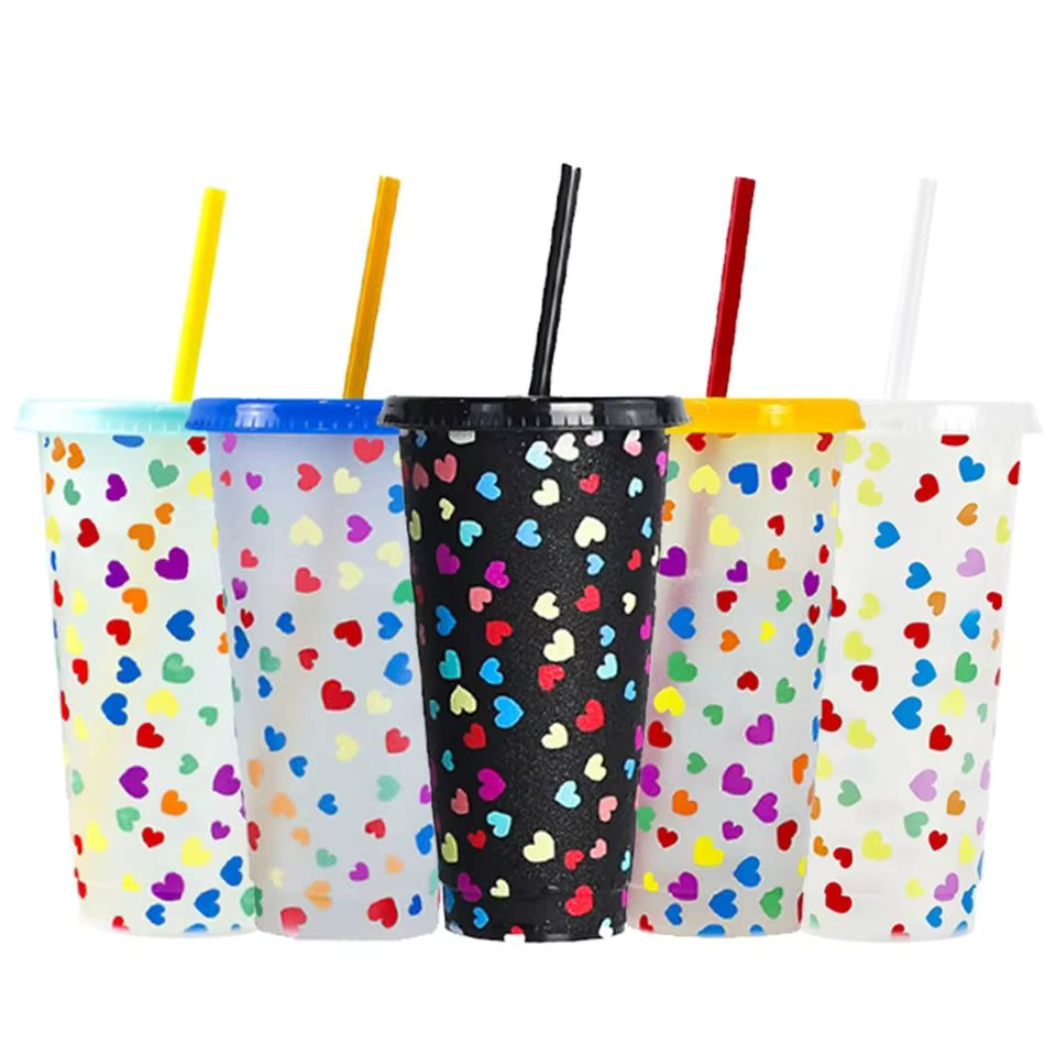 VASO CÓNICO PLÁSTICO, MÁGICO CORAZÓN 24 Oz